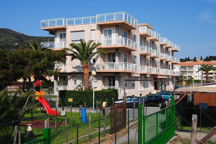 Residence Riviera Альбенга Экстерьер фото